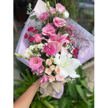 Ramalhete com Rosas e Flores Mistas